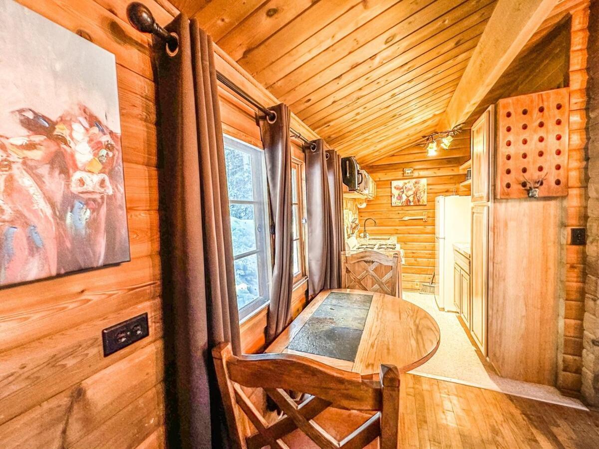 Village Vibes Deck And Bbq Duck Creek Village エクステリア 写真